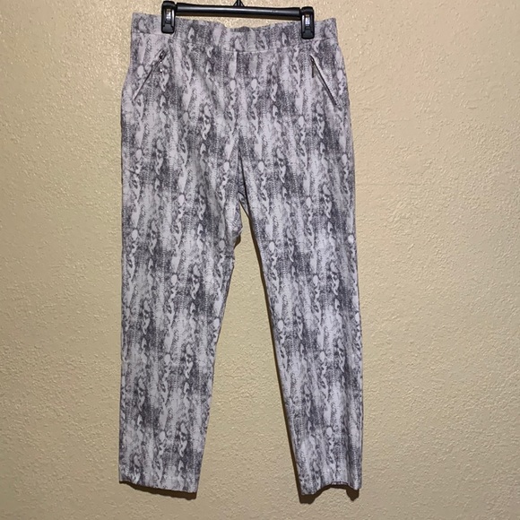 89th & Madison Pants - 89th &  Madison Jeggings Stretch Pants Size L Animal Print White Gray